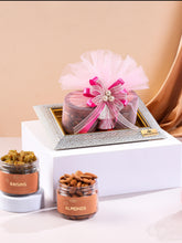 रक्षा बंधन के लिए प्रीमियम गिफ्ट हैम्पर्स, 400 ग्राम कुल सामग्री